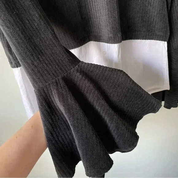 Anthropologie | Meadow Rue Velvet  Bell Sleeve Top - Picture 7 of 9